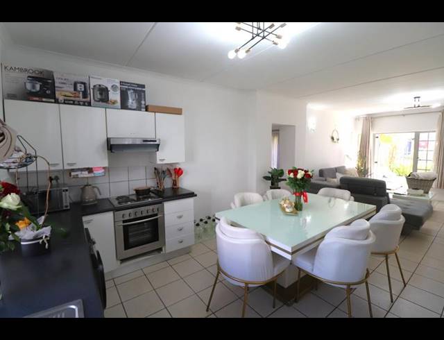 3 BEDROOM APARTMENT FOR SALE IN DOUGLASDALE